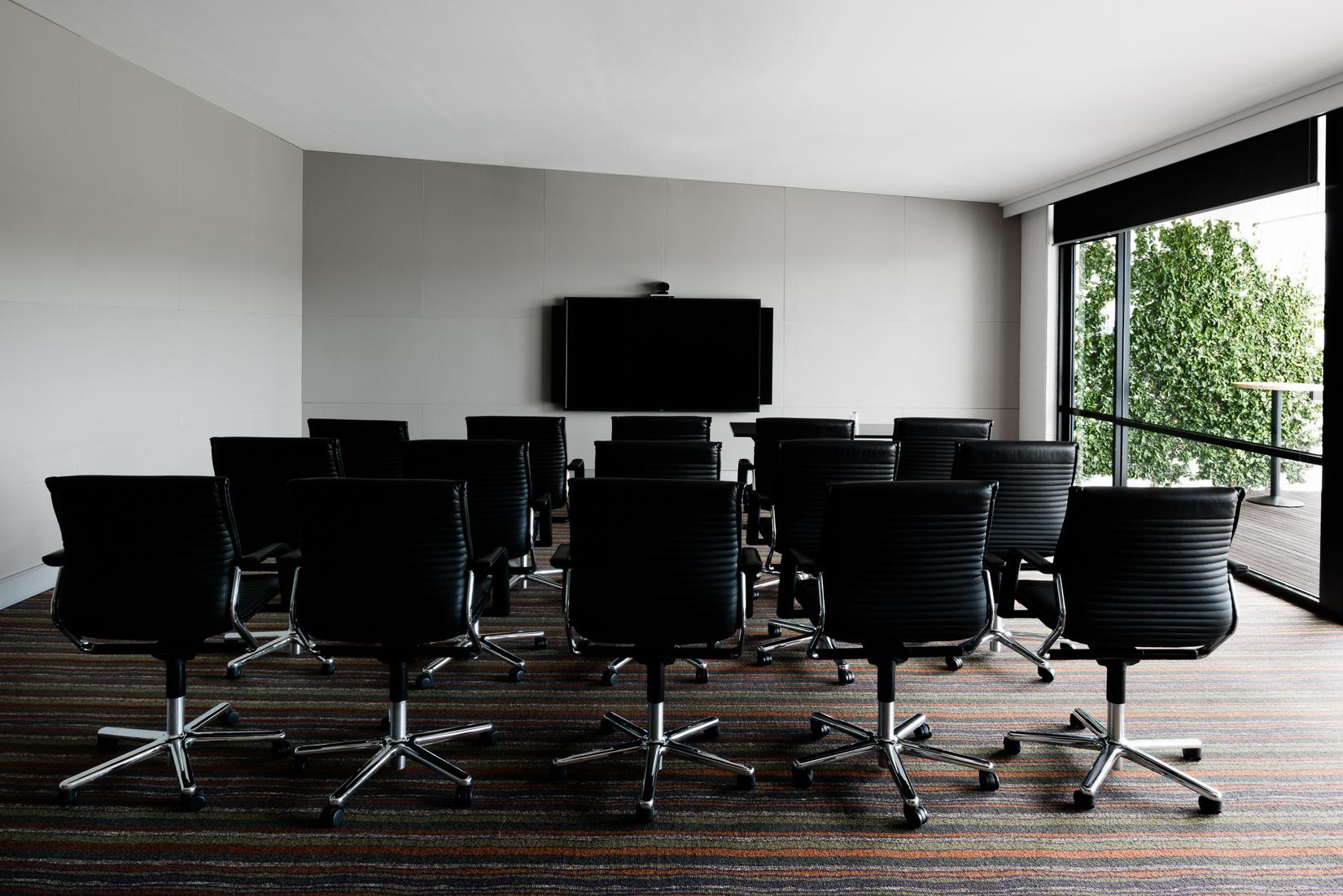 Duneed Room, mid-sized conference room with lake views in Geelong